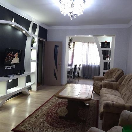 Apartment For You Тбилиси Екстериор снимка