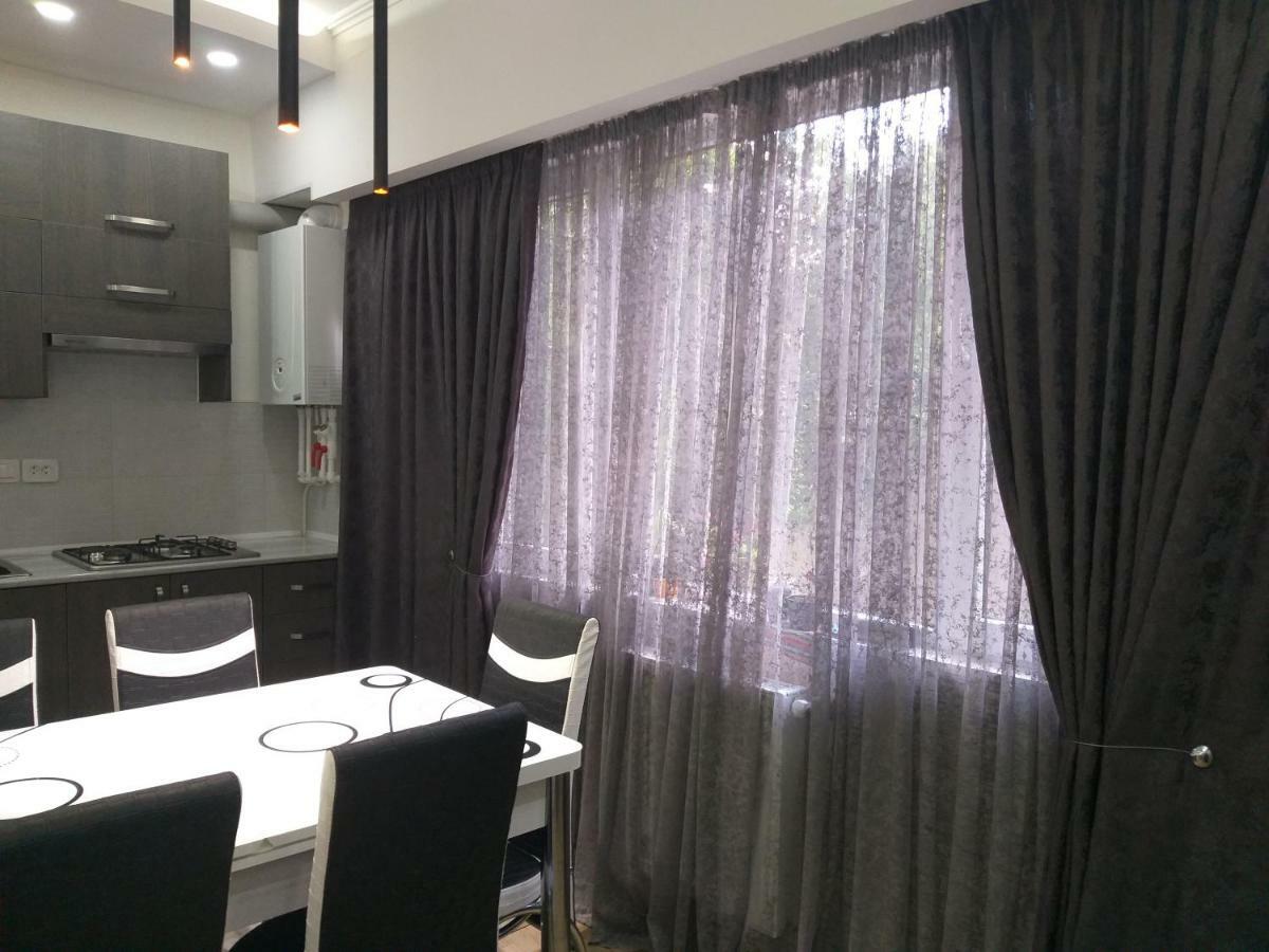 Apartment For You Тбилиси Екстериор снимка